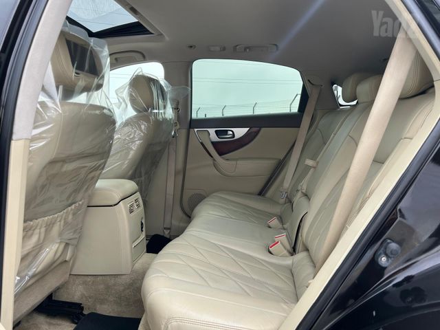 אינפיניטי QX70