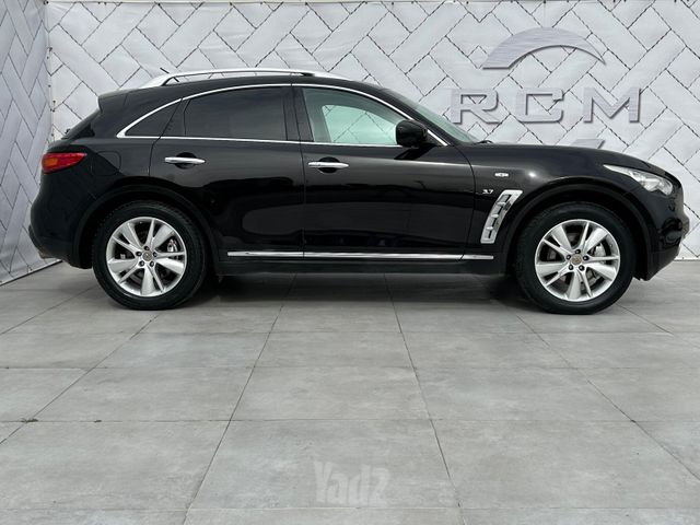 אינפיניטי QX70