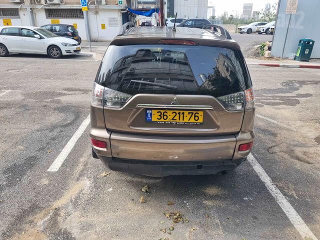 מיצובישי אאוטלנדר