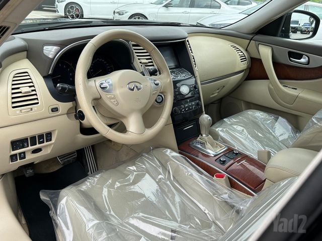 אינפיניטי QX70