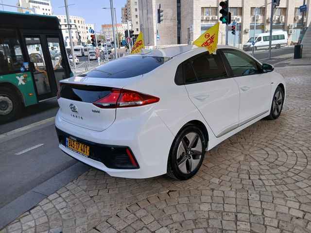 יונדאי איוניק