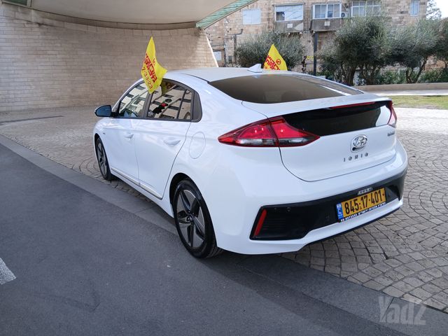 יונדאי איוניק