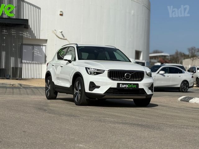 וולוו XC40