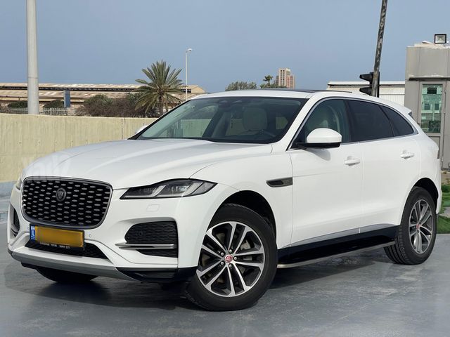 מודעת רכב יגואר F-Pace