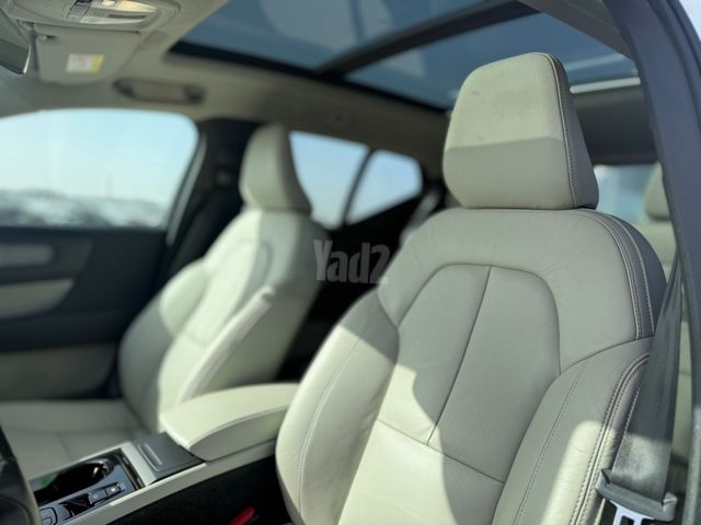 וולוו XC40