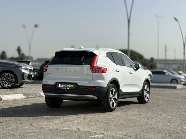 וולוו XC40