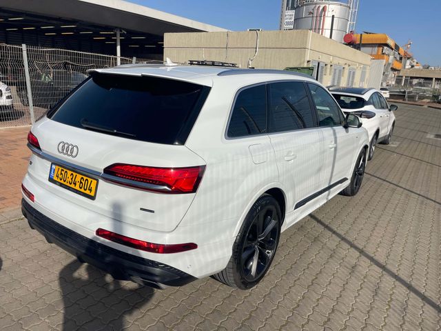 אאודי Q7
