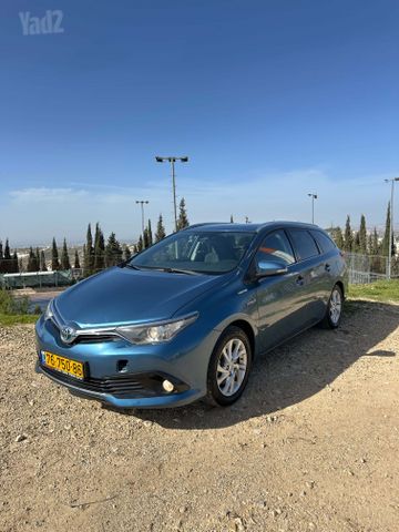 מודעת רכב טויוטה אוריס 2