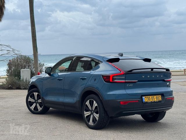 וולוו C40