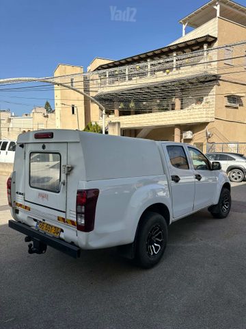 איסוזו די-מקס