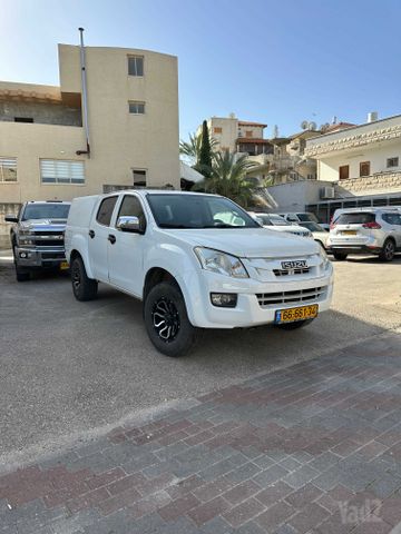 איסוזו די-מקס