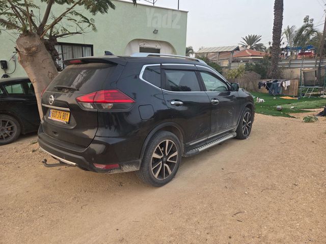 ניסאן אקס טרייל