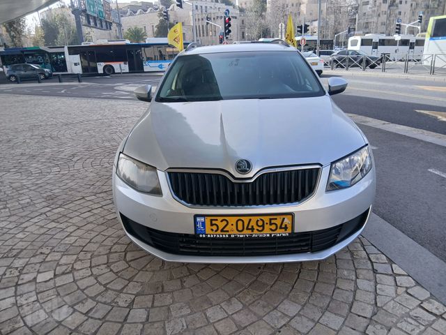 סקודה אוקטביה