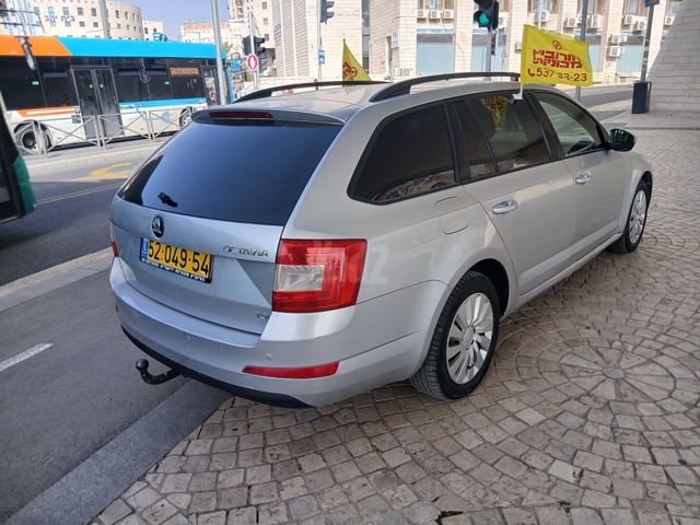 סקודה אוקטביה