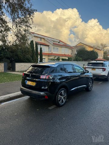 פיג'ו 3008