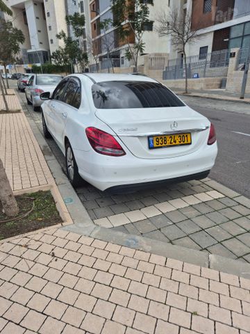 מודעת רכב מרצדס-בנץ C-class
