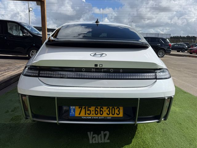 יונדאי איוניק 6