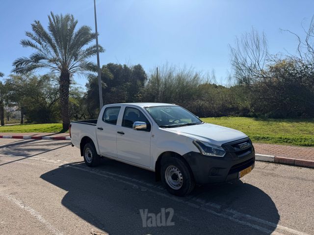 איסוזו די-מקס