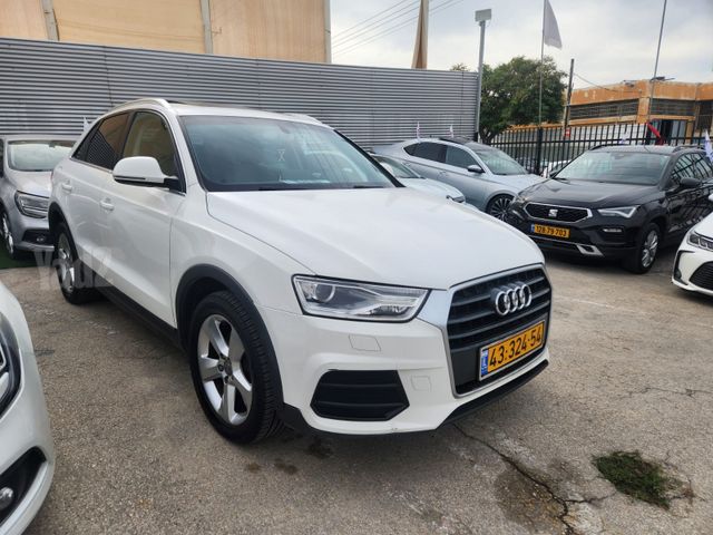 אאודי Q3
