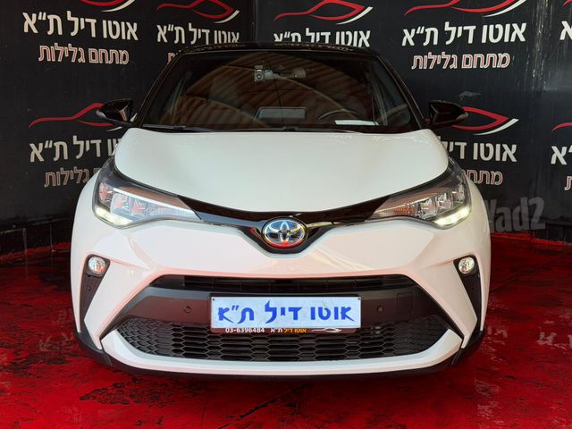 מודעת רכב טויוטה C-HR