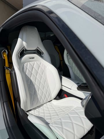 מרצדס-בנץ AMG GT
