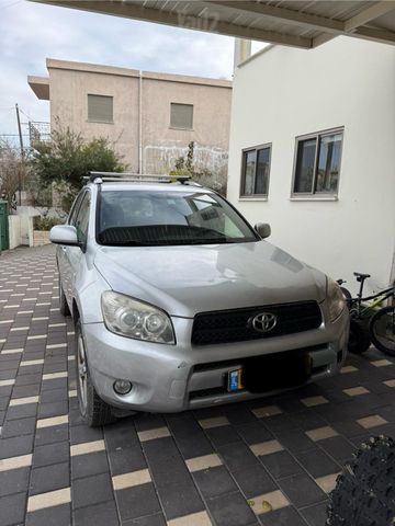 מודעת רכב טויוטה RAV4