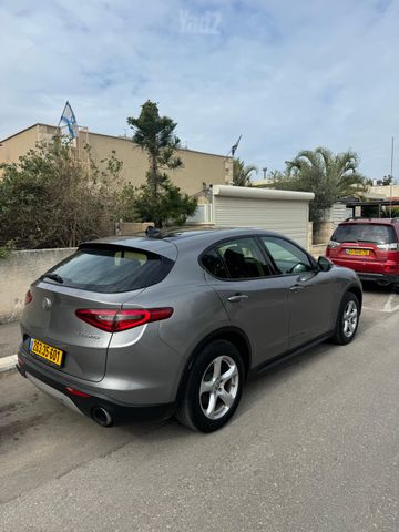 אלפא רומיאו סטלביו