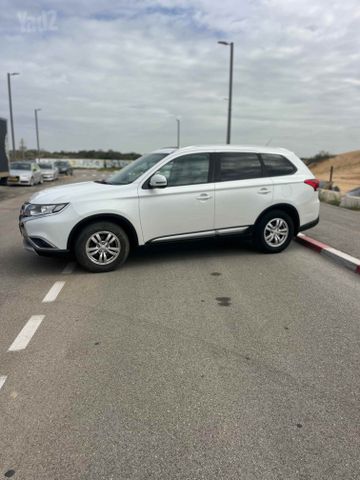 מיצובישי אאוטלנדר