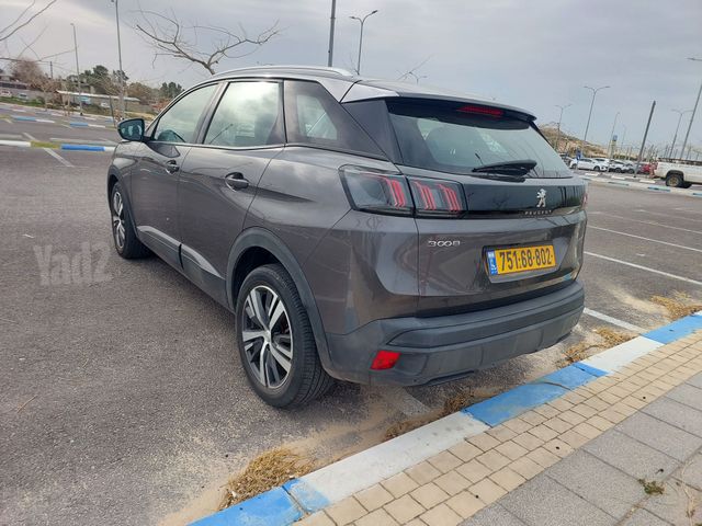 פיג'ו 3008