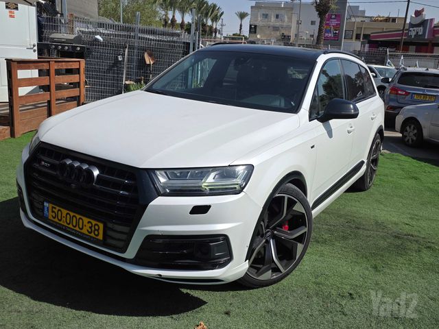 אאודי SQ7