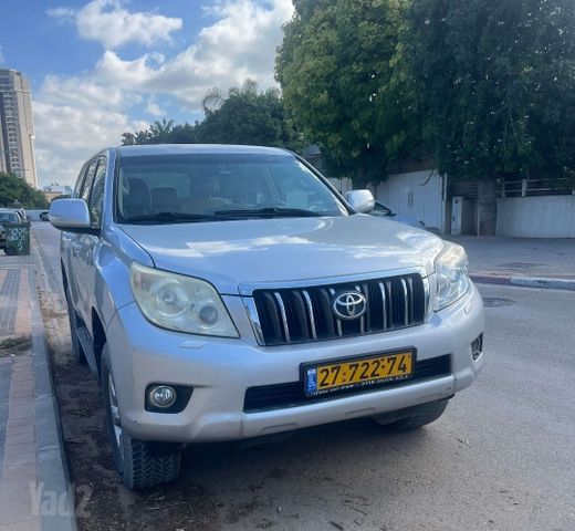 טויוטה לנד קרוזר