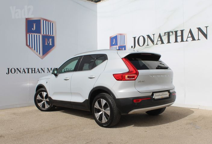 וולוו XC40