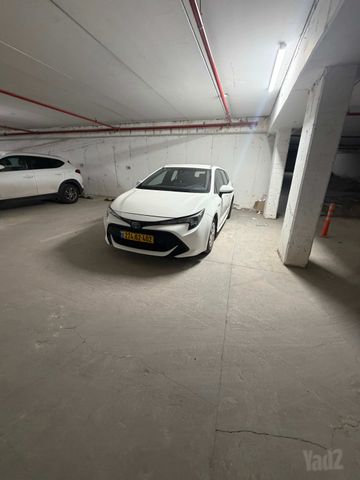 מודעת רכב טויוטה קורולה