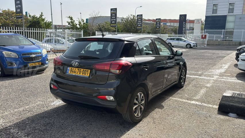 יונדאי i20