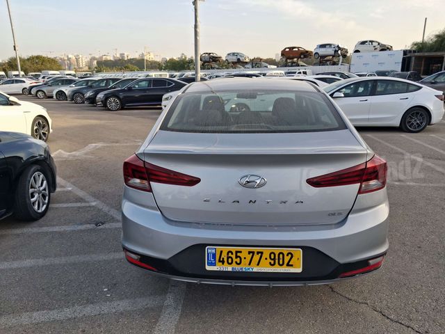 יונדאי אלנטרה