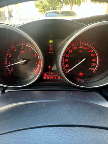 מודעת רכב מאזדה 3