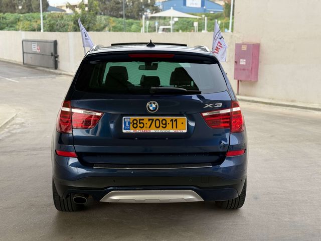 ב מ וו X3