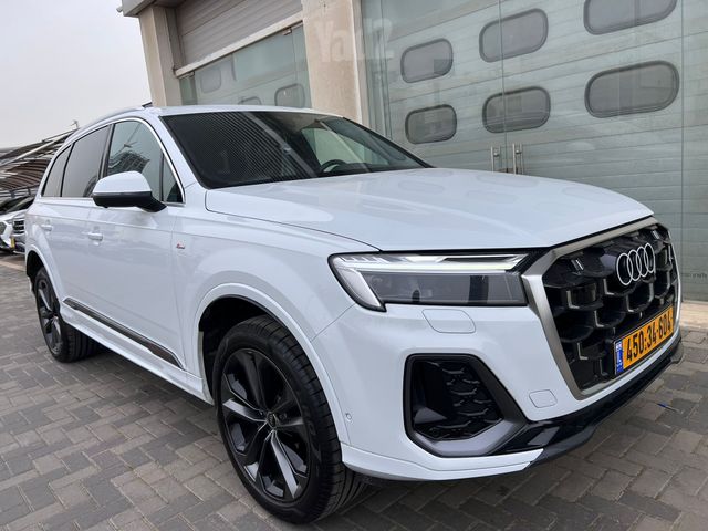 מודעת רכב אאודי Q7