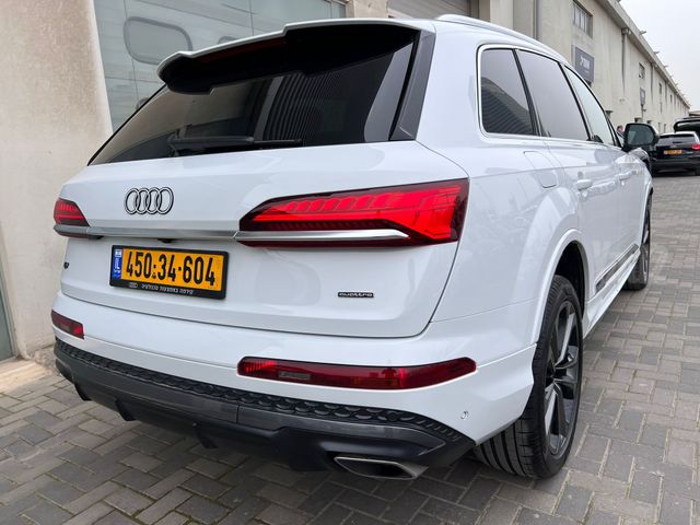 אאודי Q7