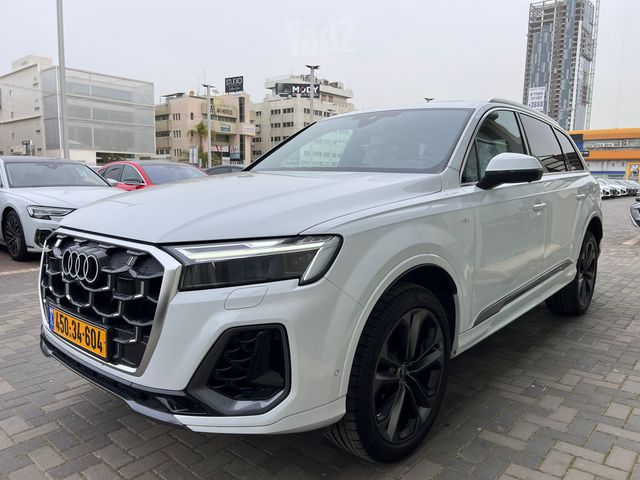 אאודי Q7