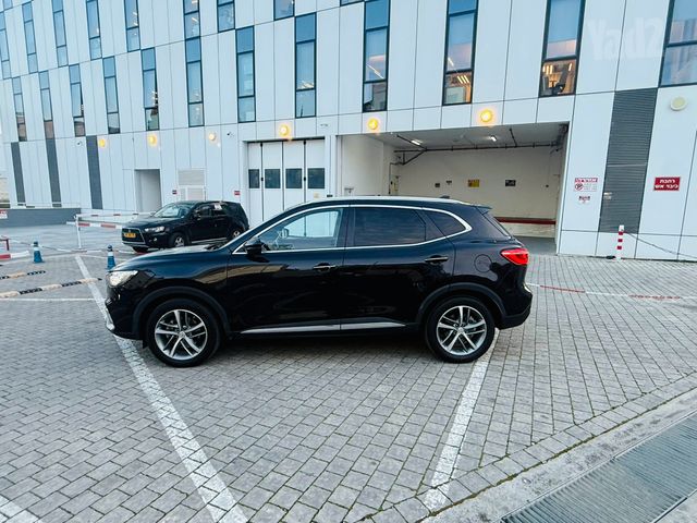 אם ג'י EHS PHEV