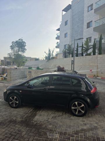 מודעת רכב סיאט לאון