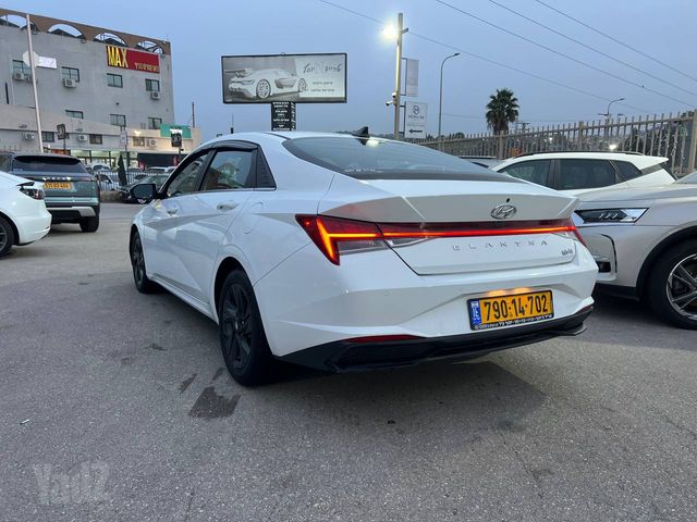 יונדאי אלנטרה
