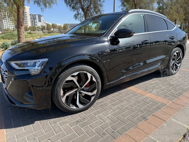 מודעת רכב אאודי Q8 e-tron