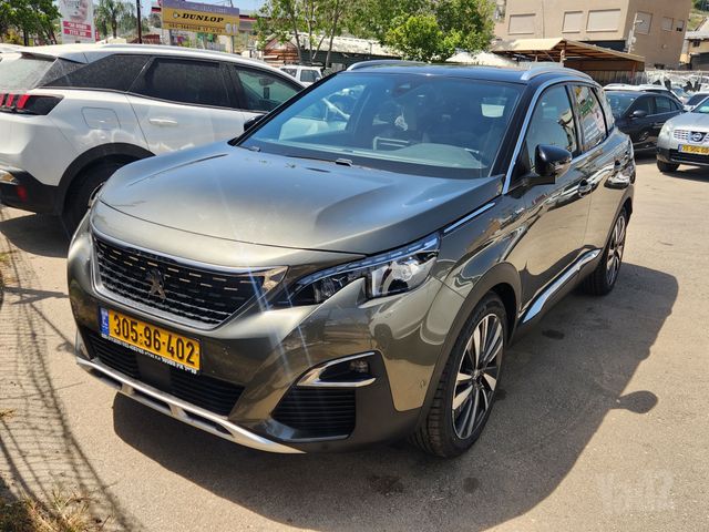 פיג'ו 3008