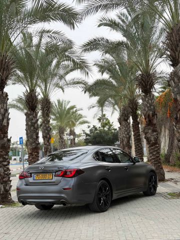 אינפיניטי Q70
