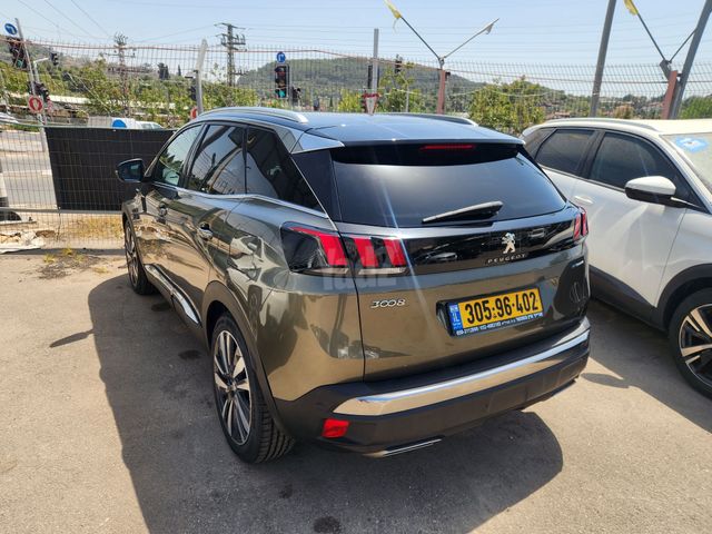 פיג'ו 3008