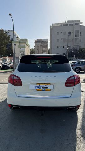 פורשה קאיין