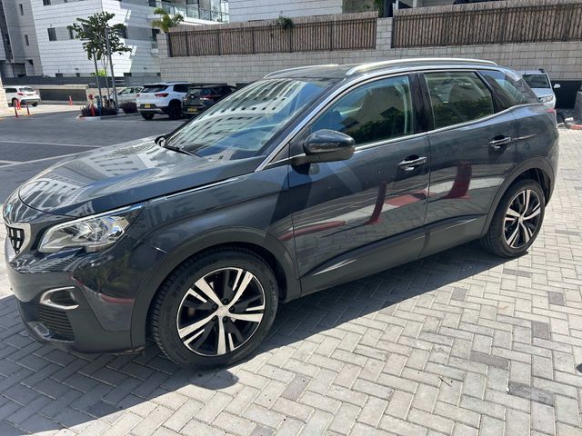פיג'ו 3008