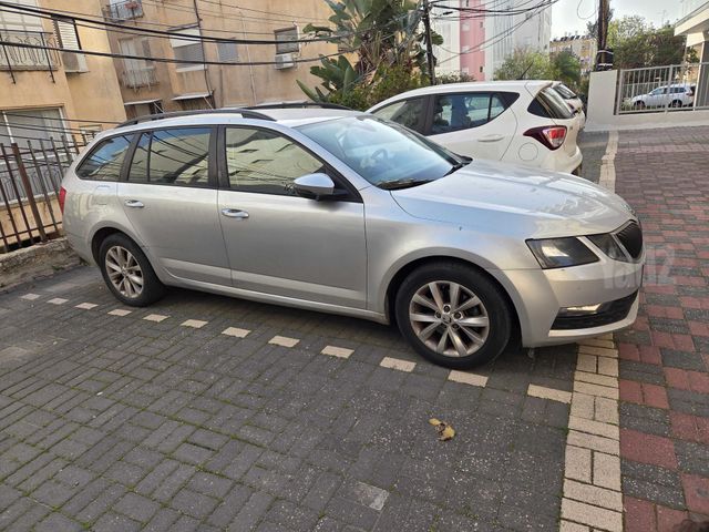 סקודה אוקטביה